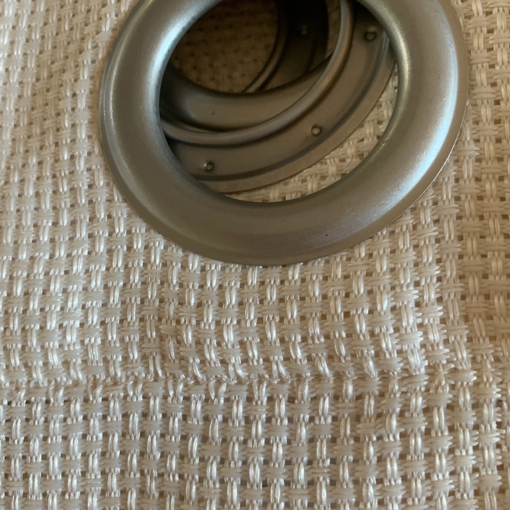 2 curtain panels